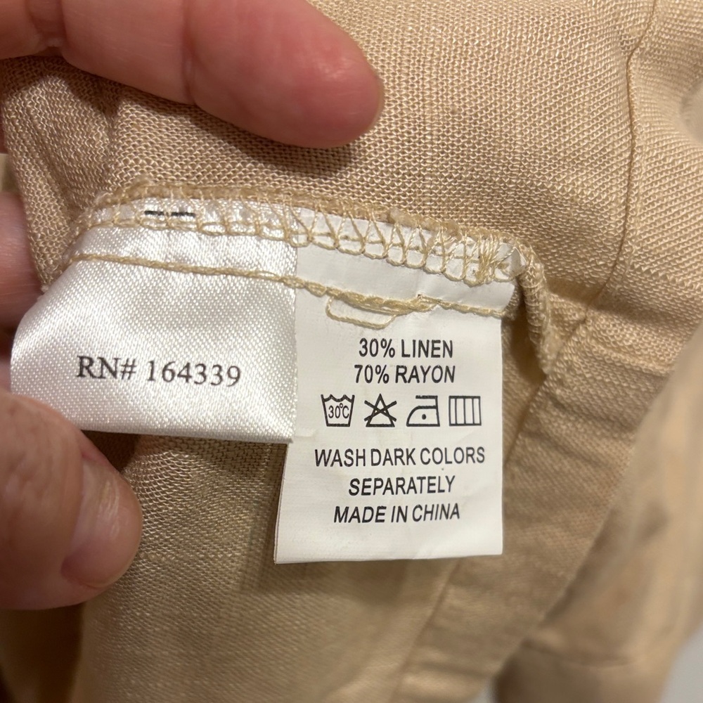 Cropped Button-Front Linen Top - S - Picture 3 of 5
